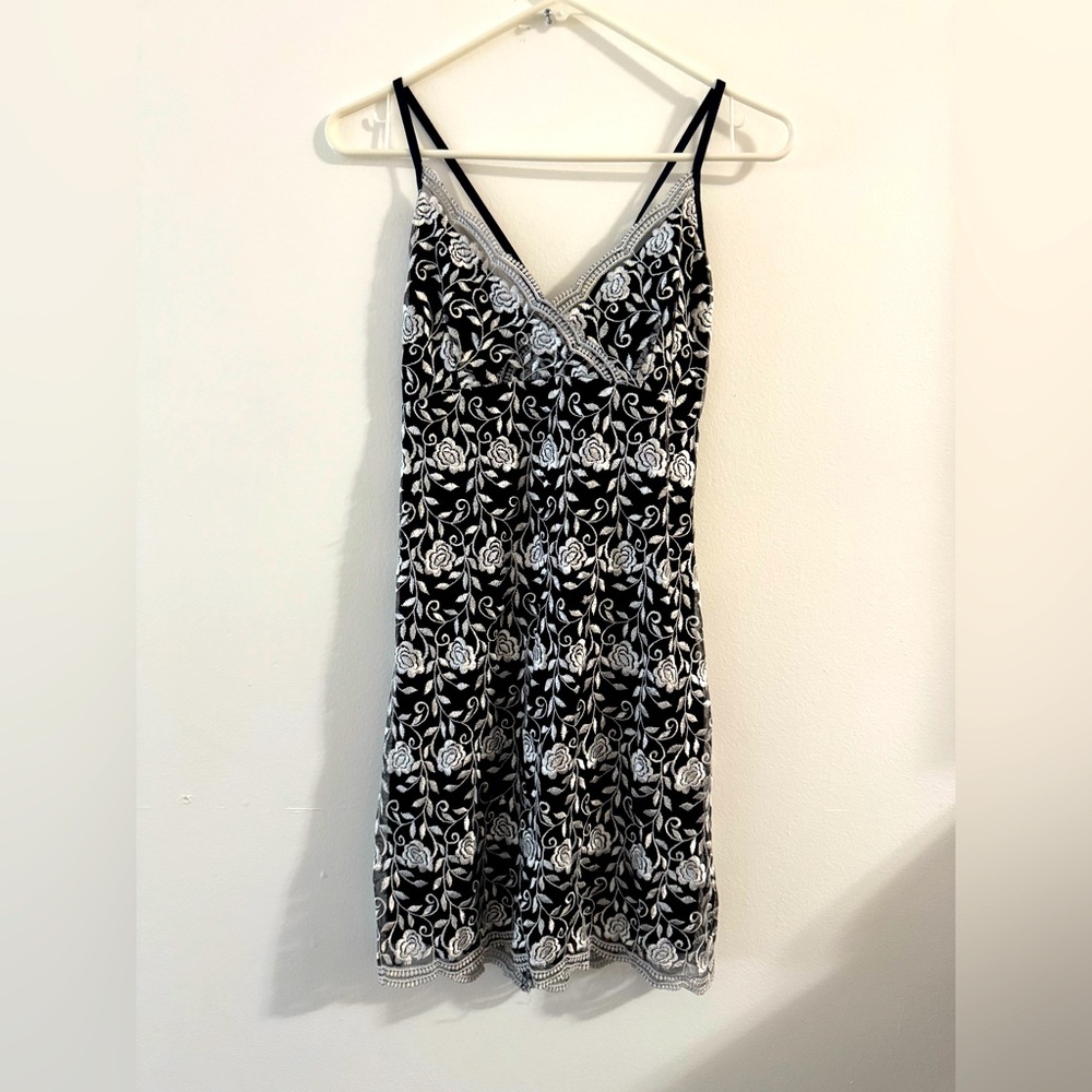 Carina Dress - Black with white floral embroidery